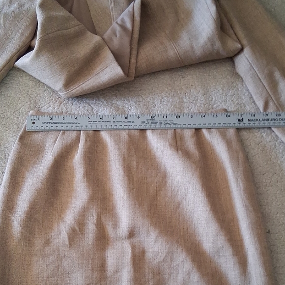 Le Suit Tan Blazer and Skirt Set - Picture 4 of 9